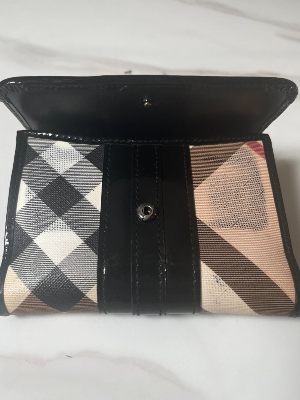 Burberry Nova Check Compact Tri-Fold Wallet Patent Leather Coated Canvas - Picture 9 of 13